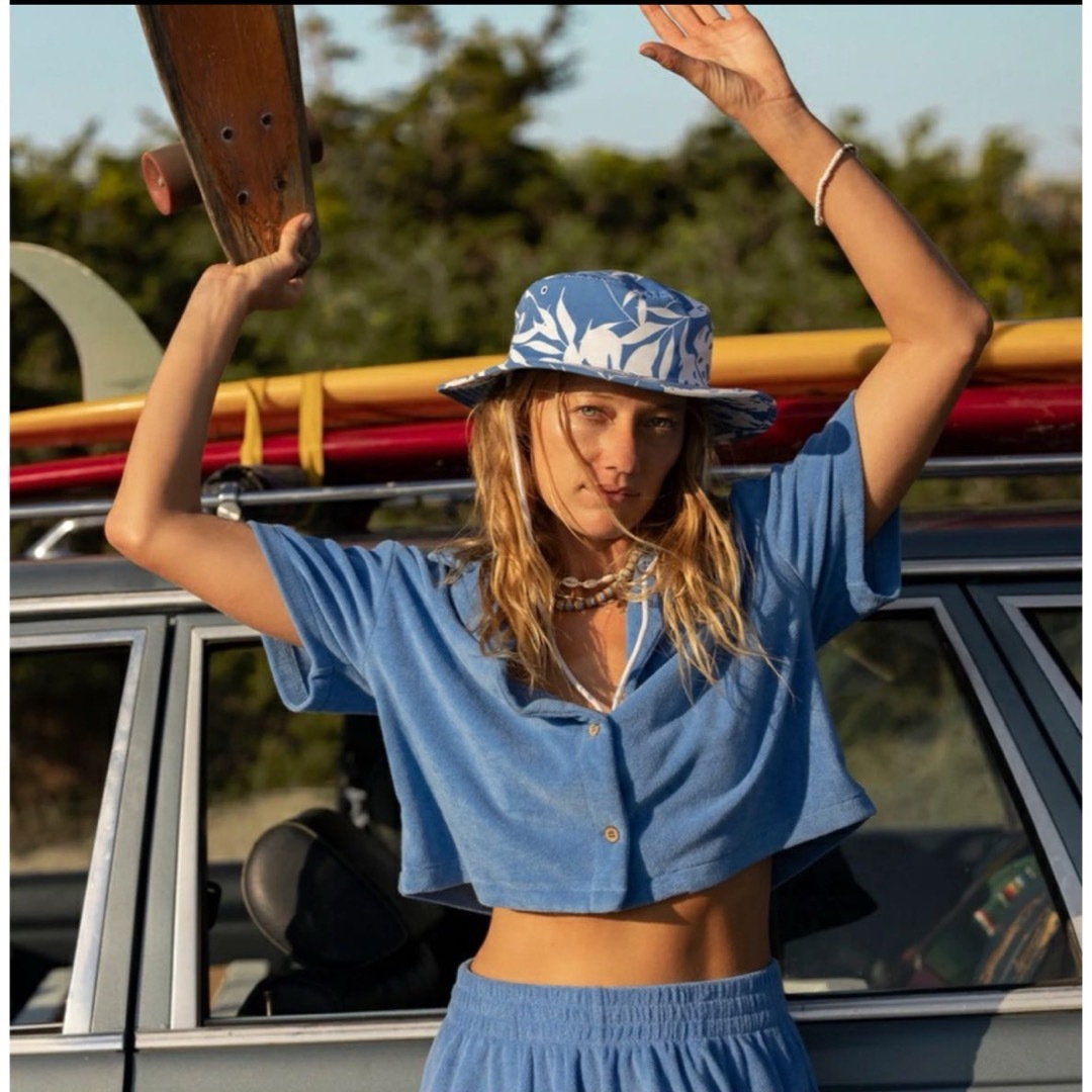 Roxy(ロキシー)のROXY ロキシー ボタニカルフラワー柄バケットハット S/M 日焼け防止 新品 レディースの帽子(ハット)の商品写真