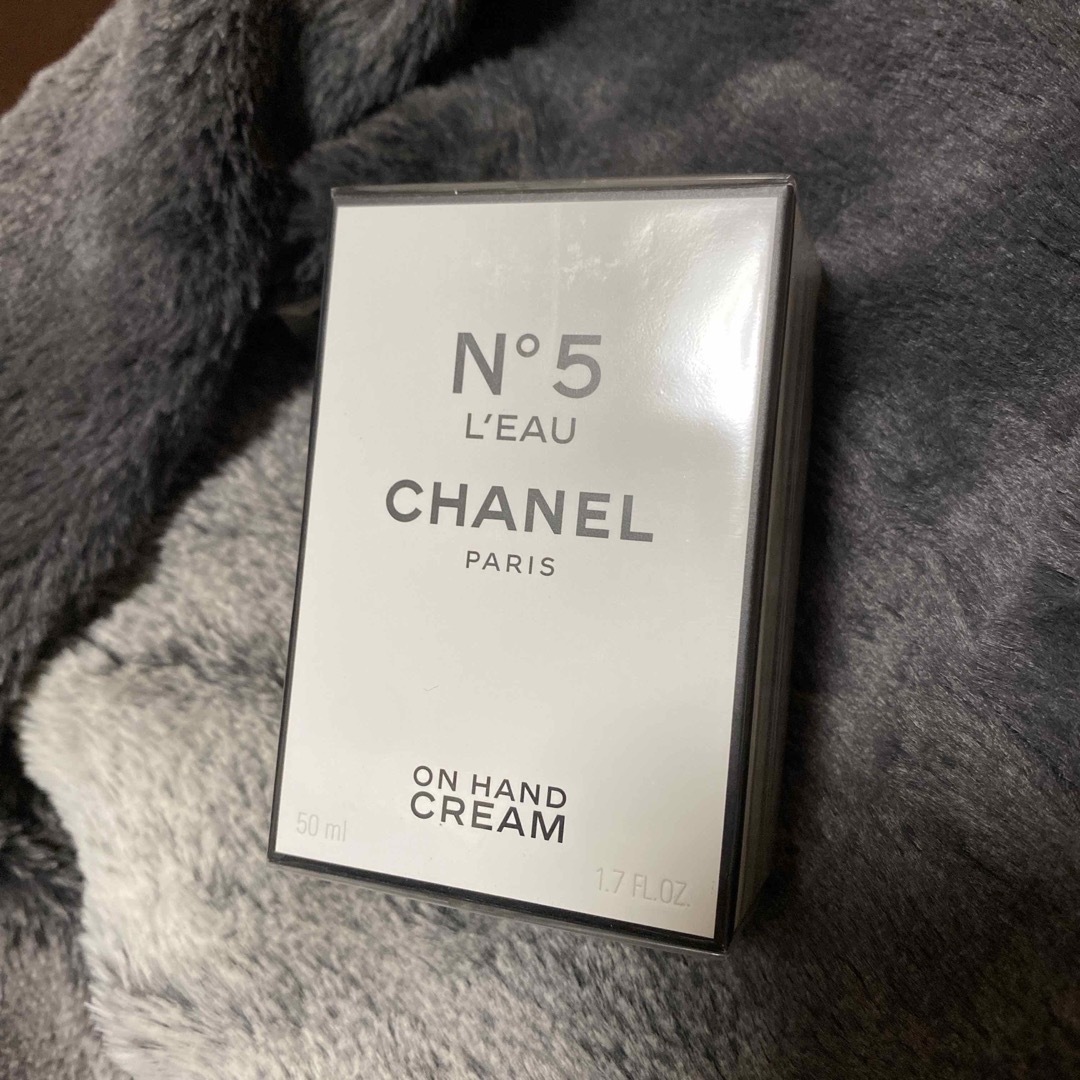 CHANEL(シャネル)のCHANEL ハンドクリーム 新品未使用 コスメ/美容のボディケア(ハンドクリーム)の商品写真