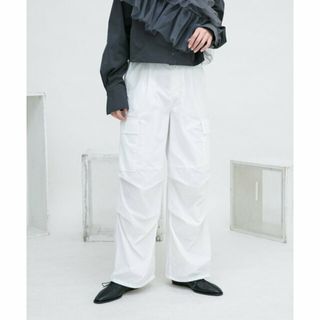 ケービーエフ(KBF)の【WHITE】ルーズカーゴパンツ(その他)