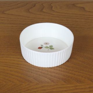 WEDGWOOD - ウェッジウッド　ワイルドストロベリー　小物入れ　トレイ　ケース　苺