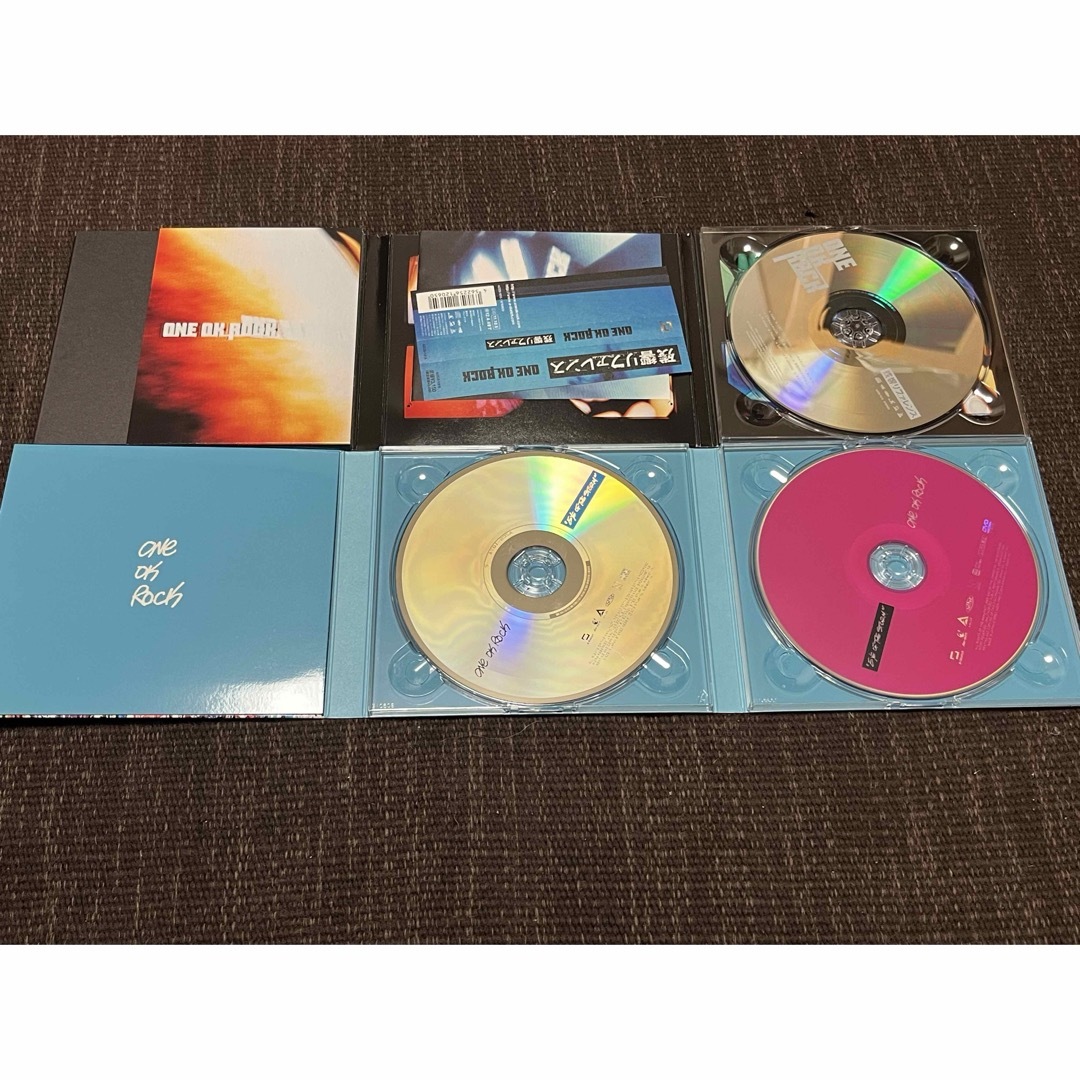 ONE OK ROCK(ワンオクロック)のONE OK ROCK CD10枚セット エンタメ/ホビーのCD(ポップス/ロック(邦楽))の商品写真