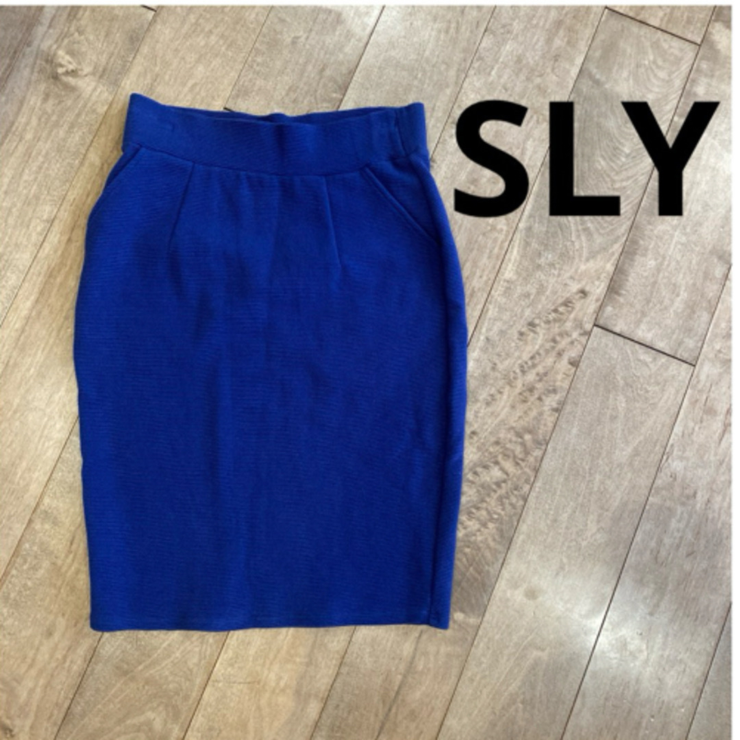 SLY(スライ)のスライ　ネイビー　スカート　美品 レディースのスカート(ひざ丈スカート)の商品写真