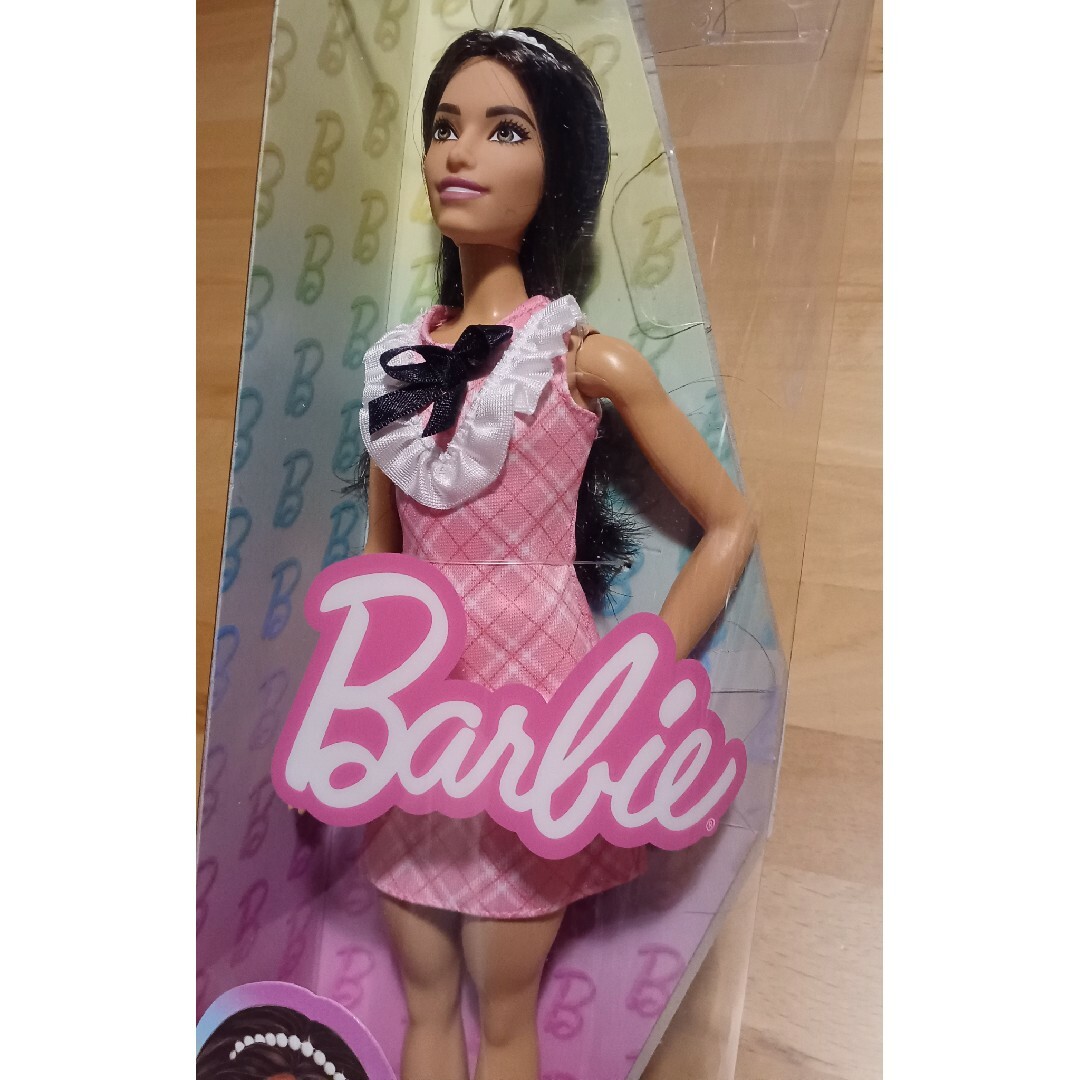 Barbie(バービー)のBarbie バービー ファッショニスタ フリルピンク ワンピース キッズ/ベビー/マタニティのおもちゃ(ぬいぐるみ/人形)の商品写真