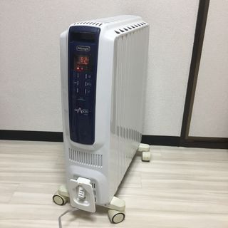 DeLonghi - 【中古】2009年製 デロンギオイルヒーターの通販 by ひな ...