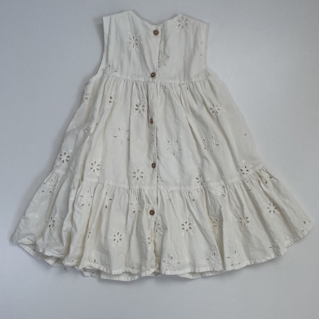 ZARA KIDS(ザラキッズ)のzaraキッズ　ワンピース キッズ/ベビー/マタニティのキッズ服女の子用(90cm~)(ワンピース)の商品写真