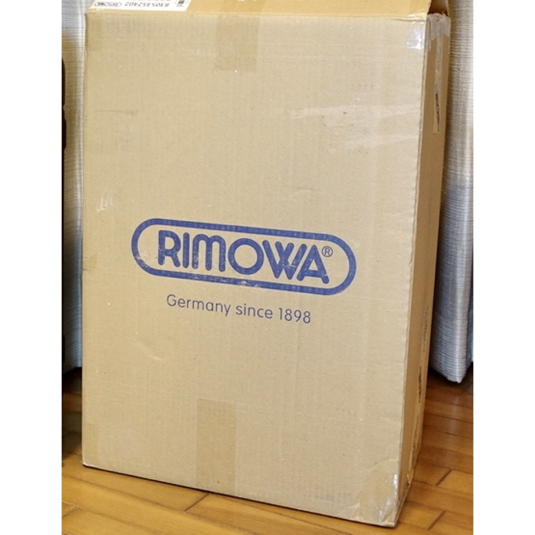 RIMOWA(リモワ)の【新品本物】リモワ サルサデラックス32L 4輪  機内持込サイズ♩cabin レディースのバッグ(スーツケース/キャリーバッグ)の商品写真