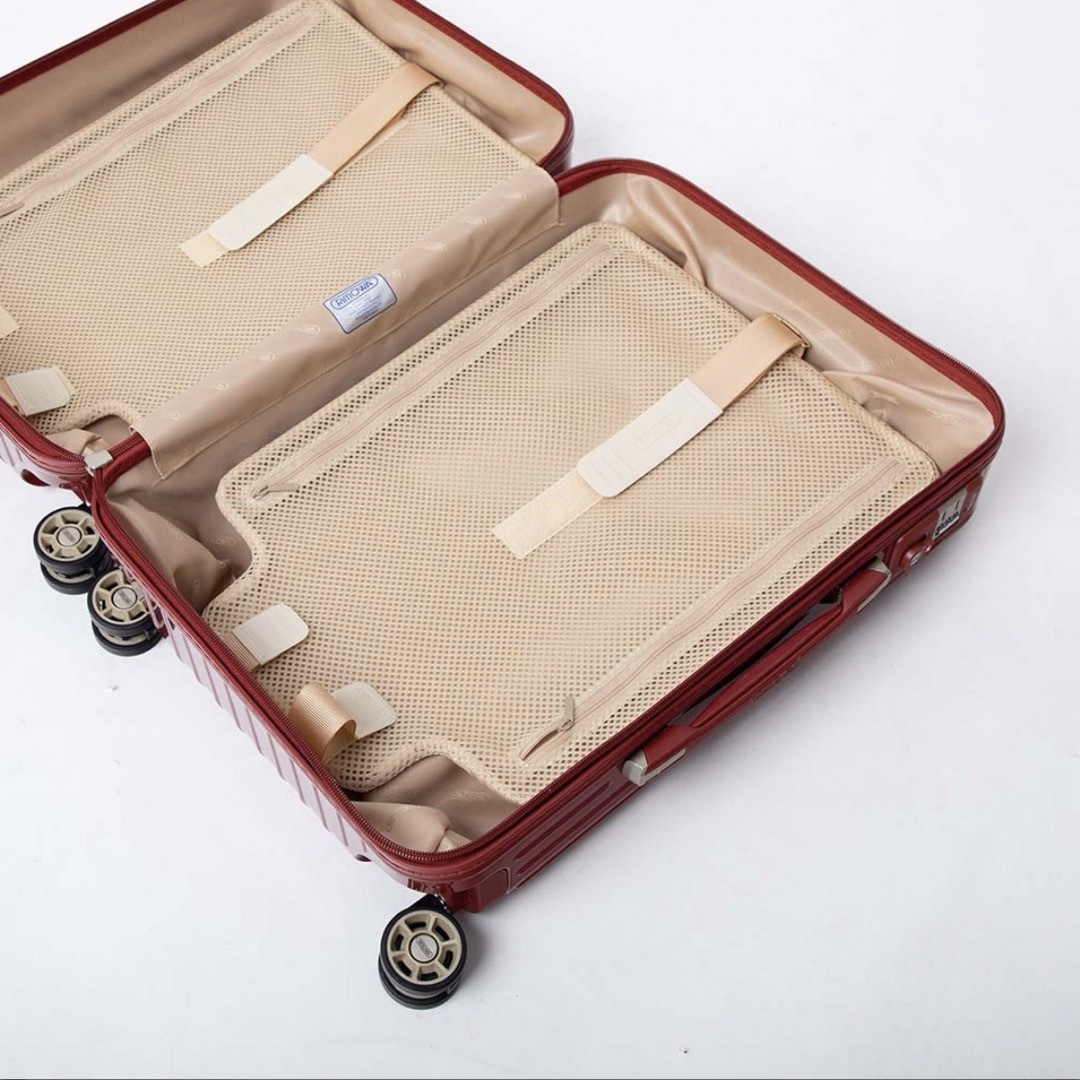 新品本物】リモワ サルサデラックス32L 4輪 機内持込サイズ 新品本物】リモワ サルサデラックス32L 4輪 機内持込サイズ