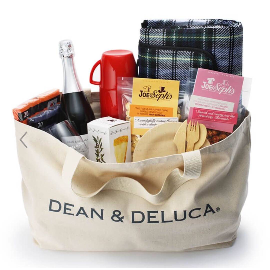 DEAN & DELUCA(ディーンアンドデルーカ)のDEAN & DELUCA ビッグトートバッグ　ナチュラル レディースのバッグ(トートバッグ)の商品写真