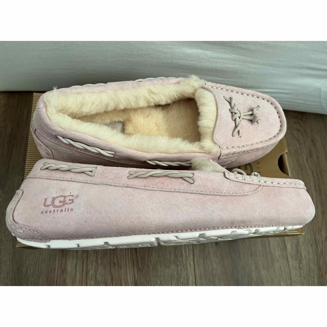 UGG(アグ)のアグ　UGG モコモコ　モカシン　イングリッシュ プリムローズ　25cm レディースの靴/シューズ(スリッポン/モカシン)の商品写真