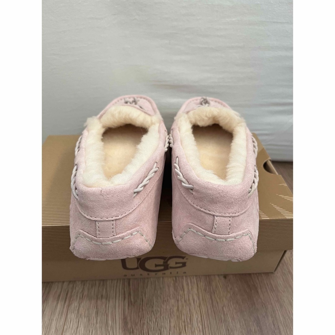 UGG(アグ)のアグ　UGG モコモコ　モカシン　イングリッシュ プリムローズ　25cm レディースの靴/シューズ(スリッポン/モカシン)の商品写真