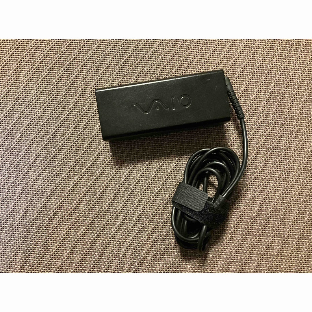 SONY(ソニー)の⭐️【中古】SONY 純正 VAIO用ACアダプター VGP-AC19V31 スマホ/家電/カメラのPC/タブレット(ノートPC)の商品写真