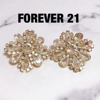 フォーエバートゥエンティーワン(FOREVER 21)のアンティーク風フラワーピアス FOREVER 21フォーエバートゥエンティワン(ピアス)