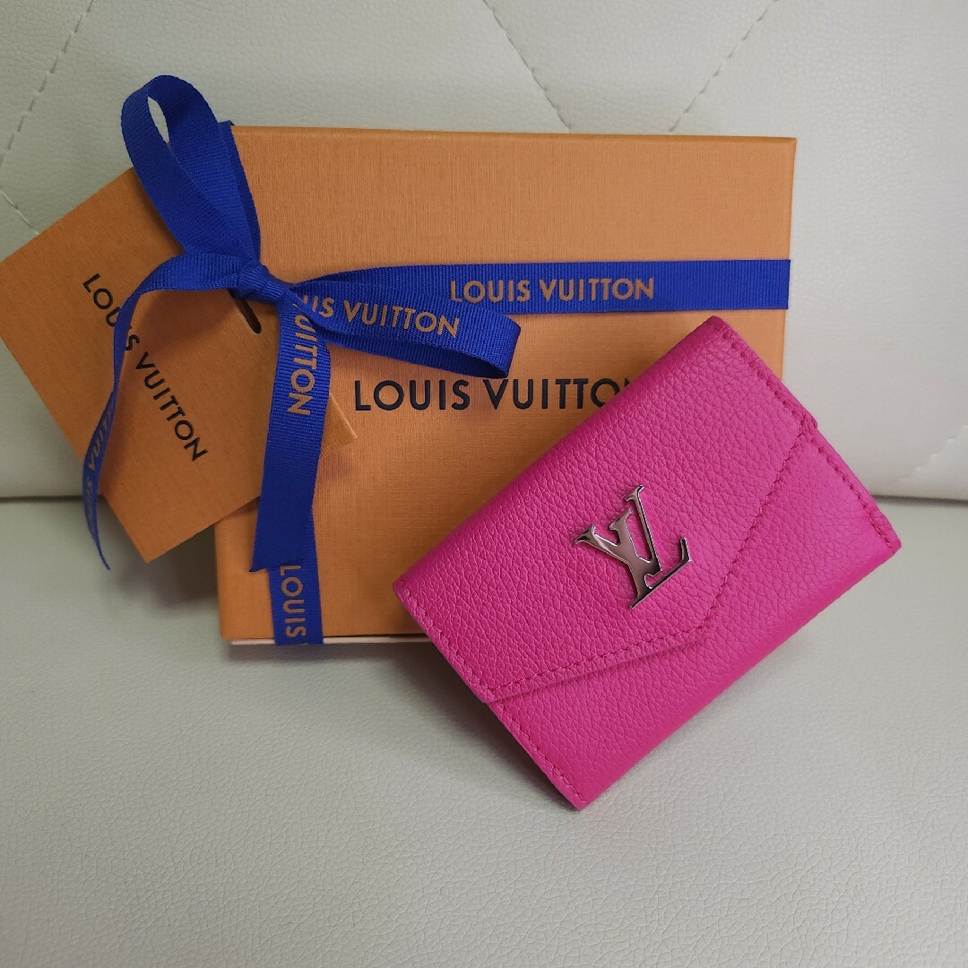 LOUIS VUITTON(ルイヴィトン)の値下げ中！新品未使用☆LV ポルトフォイユ・ロックミニ 財布 ピンク レディースのファッション小物(財布)の商品写真