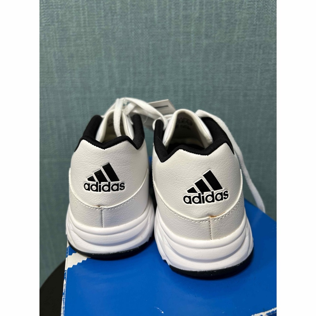 adidas(アディダス)のADIDAS FAITO SYN K 24.5cm新品未使用 キッズ/ベビー/マタニティのキッズ靴/シューズ(15cm~)(スニーカー)の商品写真