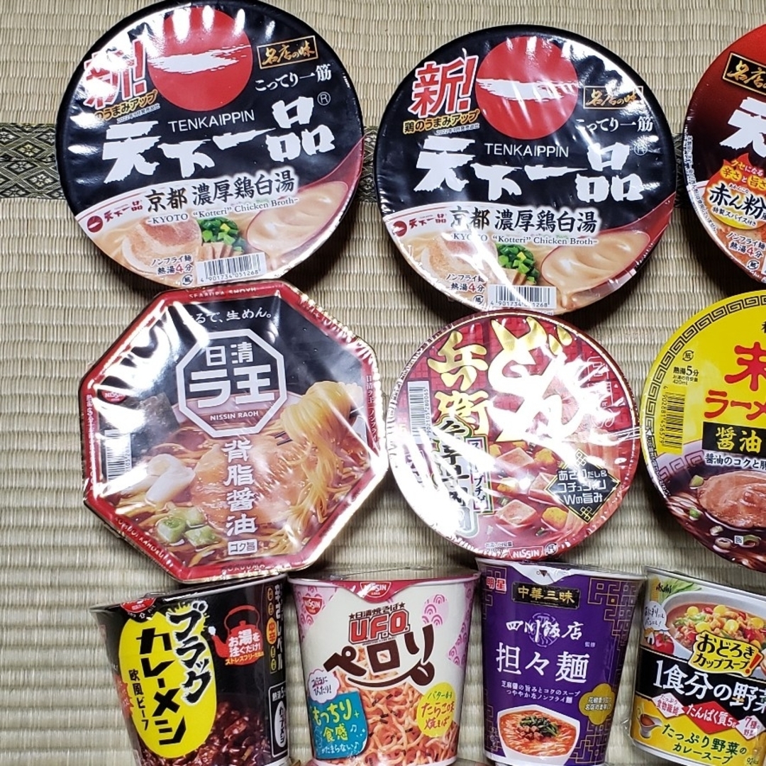 とら9様専用　カップ麺　詰め合わせ 食品/飲料/酒の加工食品(インスタント食品)の商品写真