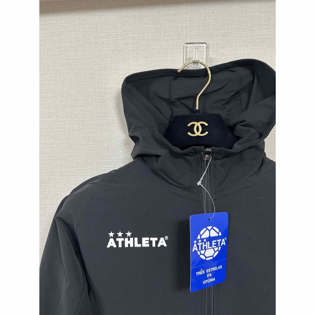 ATHLETA(アスレタ)の☆新品タグ付☆ アスレタ　ATHLETA ウインドジャージジャケット S 黒 スポーツ/アウトドアのサッカー/フットサル(ウェア)の商品写真