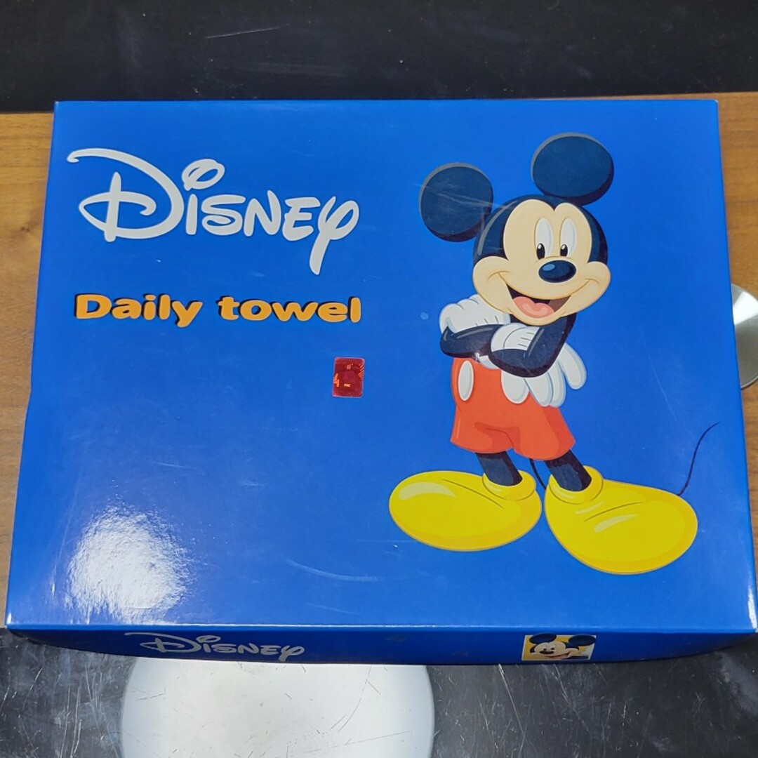 Disney(ディズニー)の新品未使用 ディズニー タオル エンタメ/ホビーのアニメグッズ(タオル)の商品写真