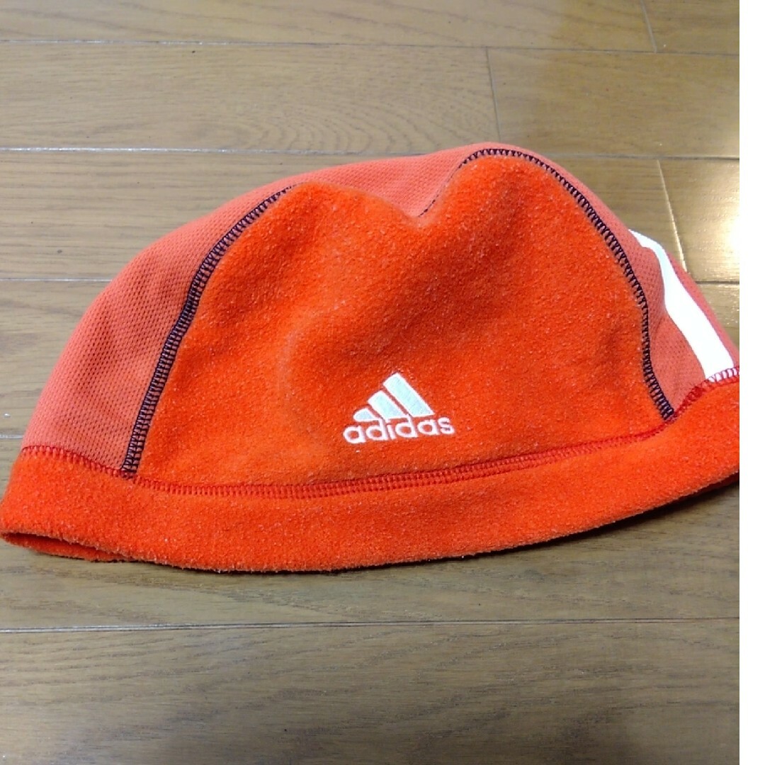 adidas(アディダス)のアディダス　メンズニット帽 メンズの帽子(ニット帽/ビーニー)の商品写真