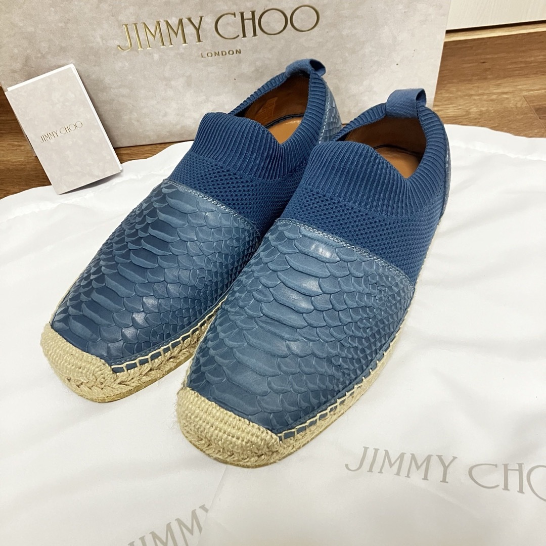 JIMMY CHOO(ジミーチュウ)の美品　ジミーチュウ　スリッポン　ブルー　スネークスリッポン　パイソン　青　25 メンズの靴/シューズ(スリッポン/モカシン)の商品写真