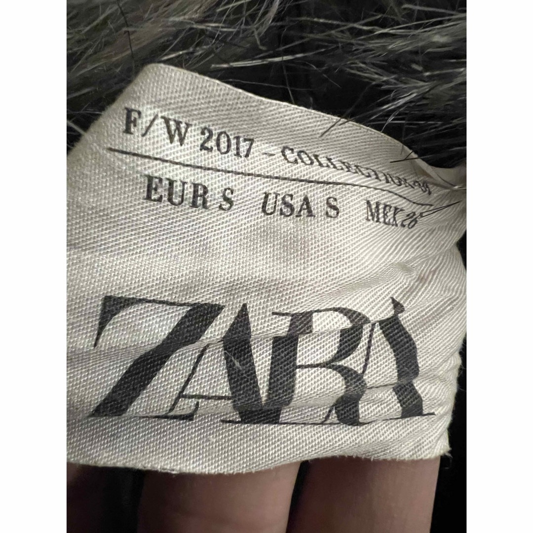 ZARA(ザラ)の交渉可ZARA 入手困難エコファーロングコートグレー レディースのジャケット/アウター(毛皮/ファーコート)の商品写真