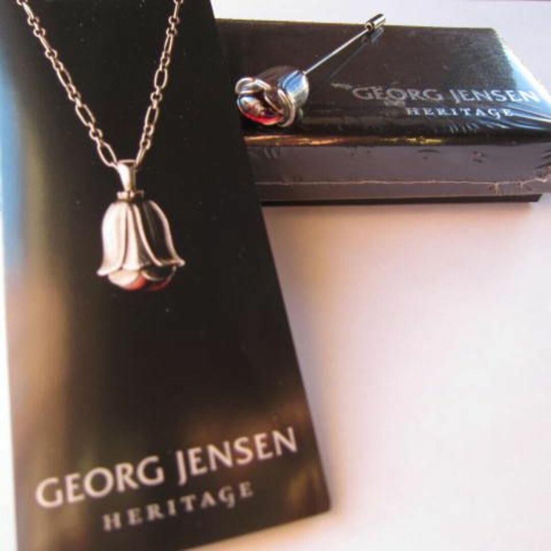 Georg Jensen(ジョージジェンセン)の【未開封/新品】ジョージ・ジェンセン　2007ピンブローチ・ガーネット　 レディースのアクセサリー(ブローチ/コサージュ)の商品写真