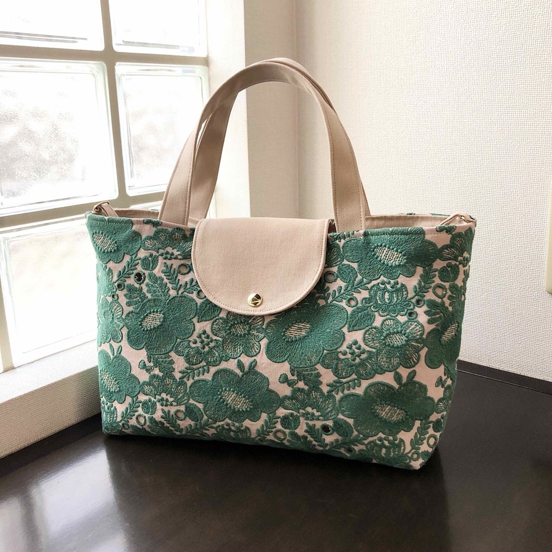 ミナペルホネン✳︎ハンドメイドバッグ✳︎smile flower トートバッグ ミナペルホネン✳︎ハンドメイドバッグ✳︎smile flower トートバッグ
