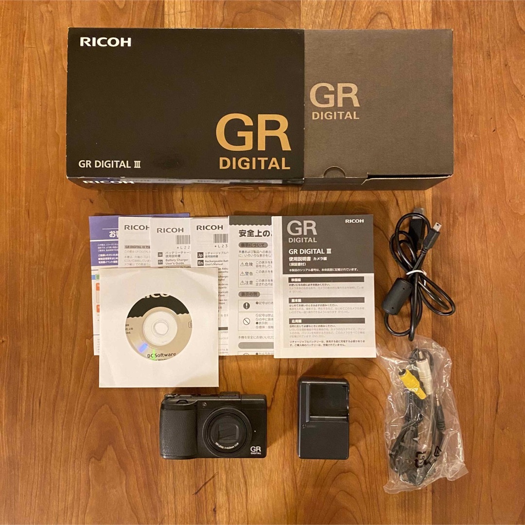 RICOH(リコー)の【美品】RICOH GR DIGITAL3 コンパクトデジタルカメラ スマホ/家電/カメラのカメラ(コンパクトデジタルカメラ)の商品写真