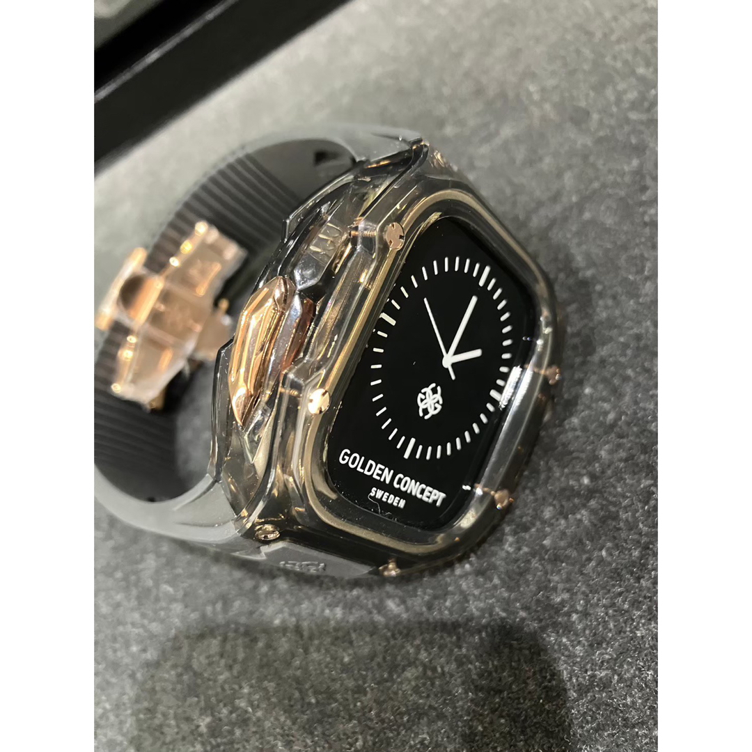 まっく様専用【新品・未使用】アップルウォッチケース　ゴールデンコンセプト メンズの時計(腕時計(デジタル))の商品写真
