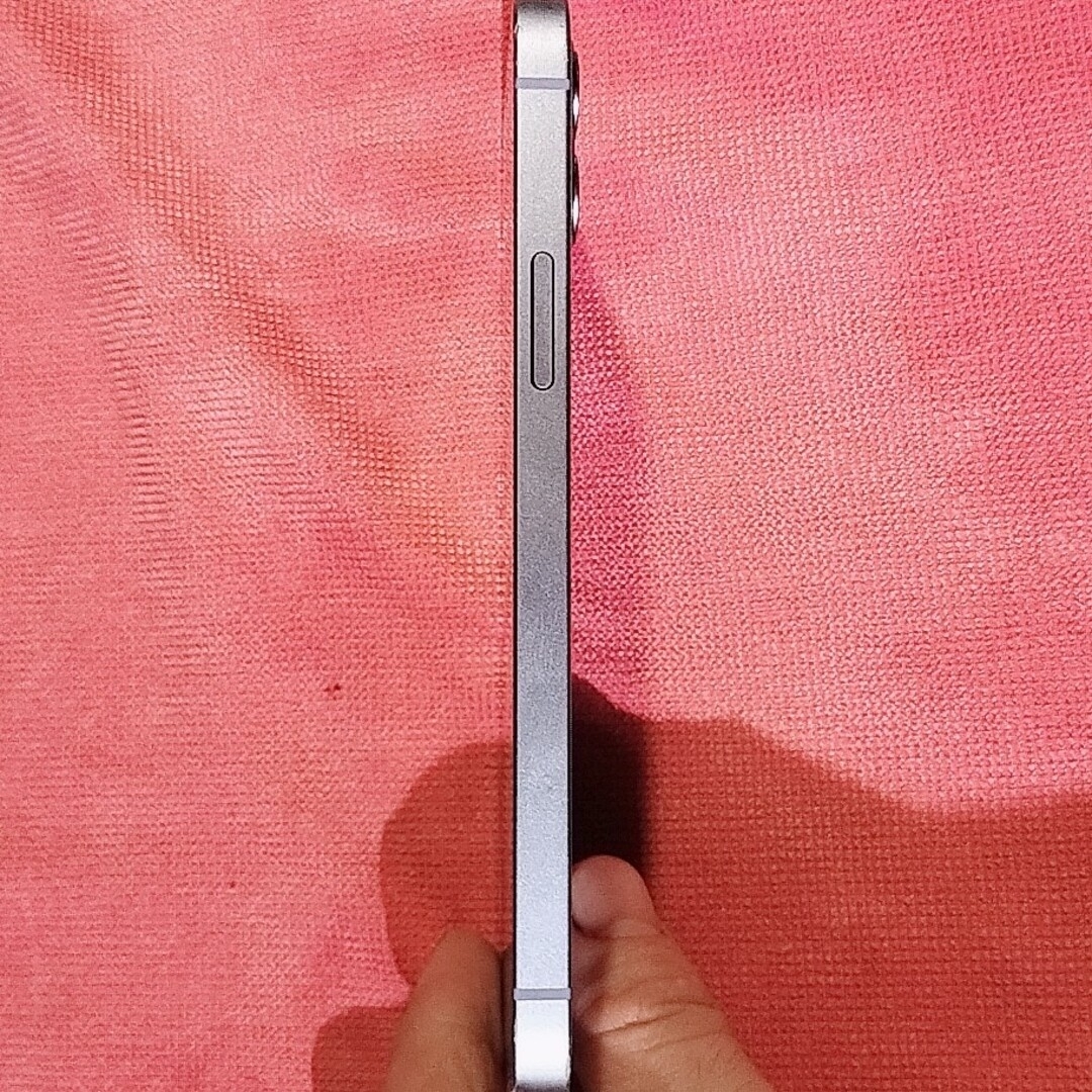 iPhone(アイフォーン)のiPhone 12 スマホ/家電/カメラのスマートフォン/携帯電話(スマートフォン本体)の商品写真