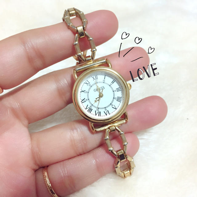 GUESS(ゲス)の【GUESS】ゴールドアンティーク腕時計 レディースのファッション小物(腕時計)の商品写真