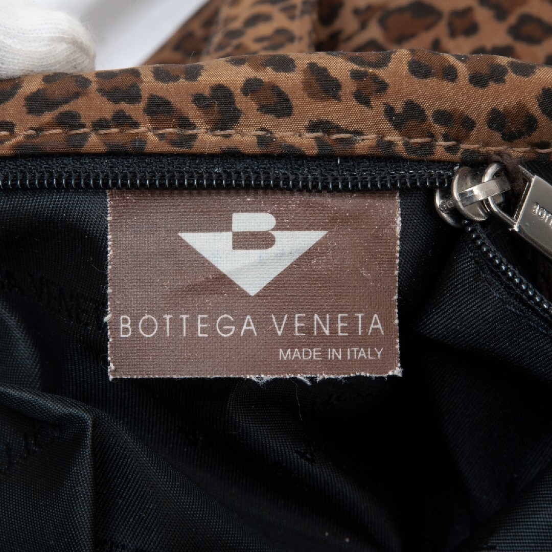 Bottega Veneta(ボッテガヴェネタ)の【良品】BOTTEGA VENETA(ボッテガヴェネタ)  ナイロントートバッグ レディースのバッグ(トートバッグ)の商品写真