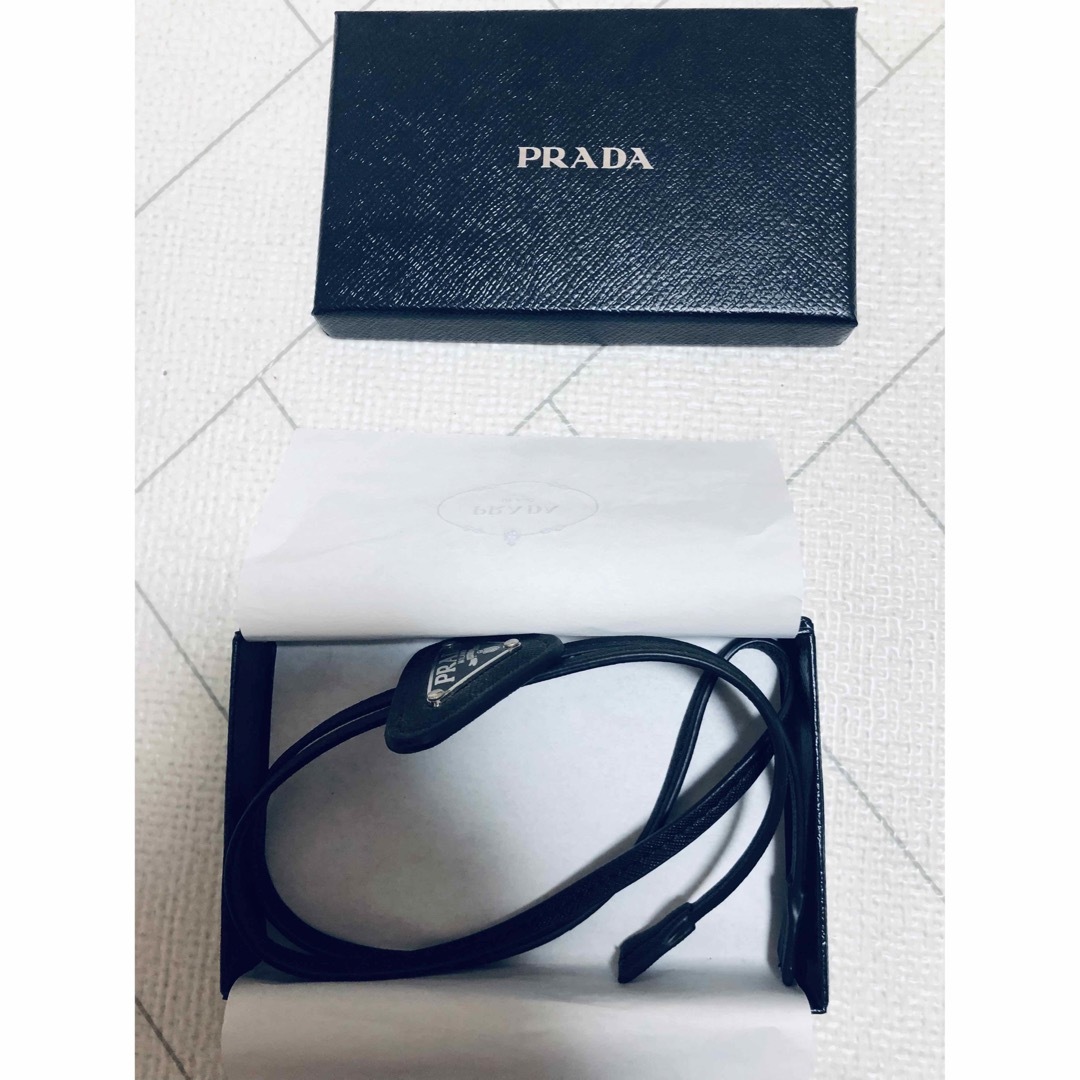 PRADA(プラダ)の【大人気】プラダ　ループタイ（ネックレス）ユニセックス レディースのアクセサリー(ネックレス)の商品写真