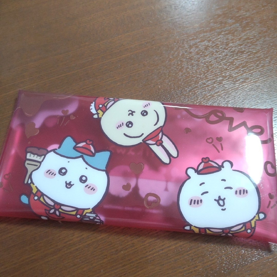 ちいかわ(チイカワ)のちいかわ チョコ レリーフ 缶 ロッテ ガーナクリアマルチケース 食品/飲料/酒の食品(菓子/デザート)の商品写真