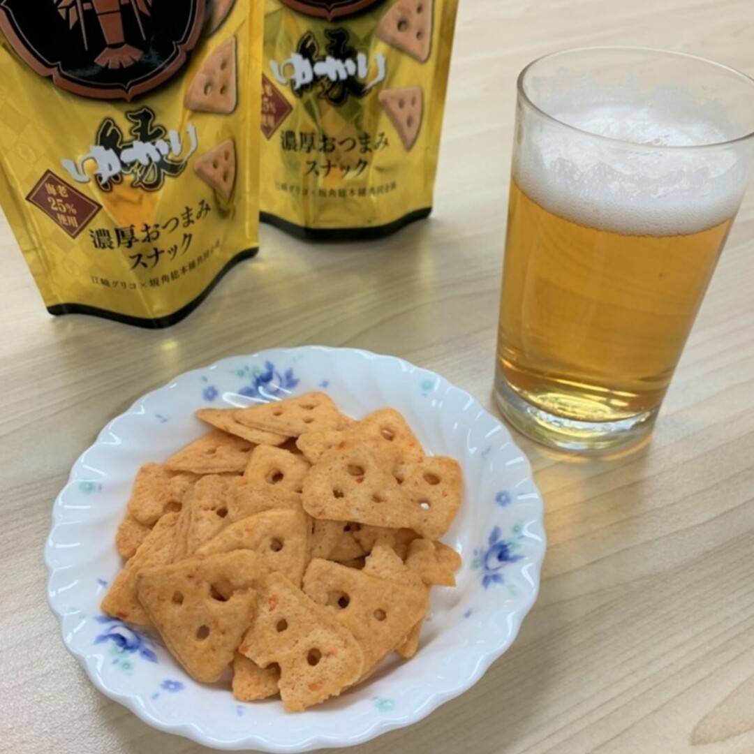 グリコ(グリコ)のゆかり　濃厚おつまみスナック　６袋 食品/飲料/酒の食品(菓子/デザート)の商品写真