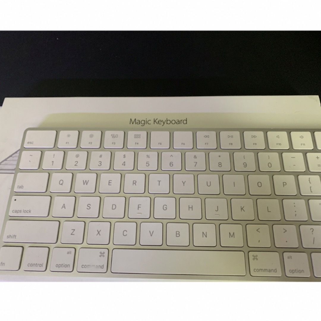 Apple(アップル)のmla22ll/a magic keyboard スマホ/家電/カメラのPC/タブレット(PC周辺機器)の商品写真