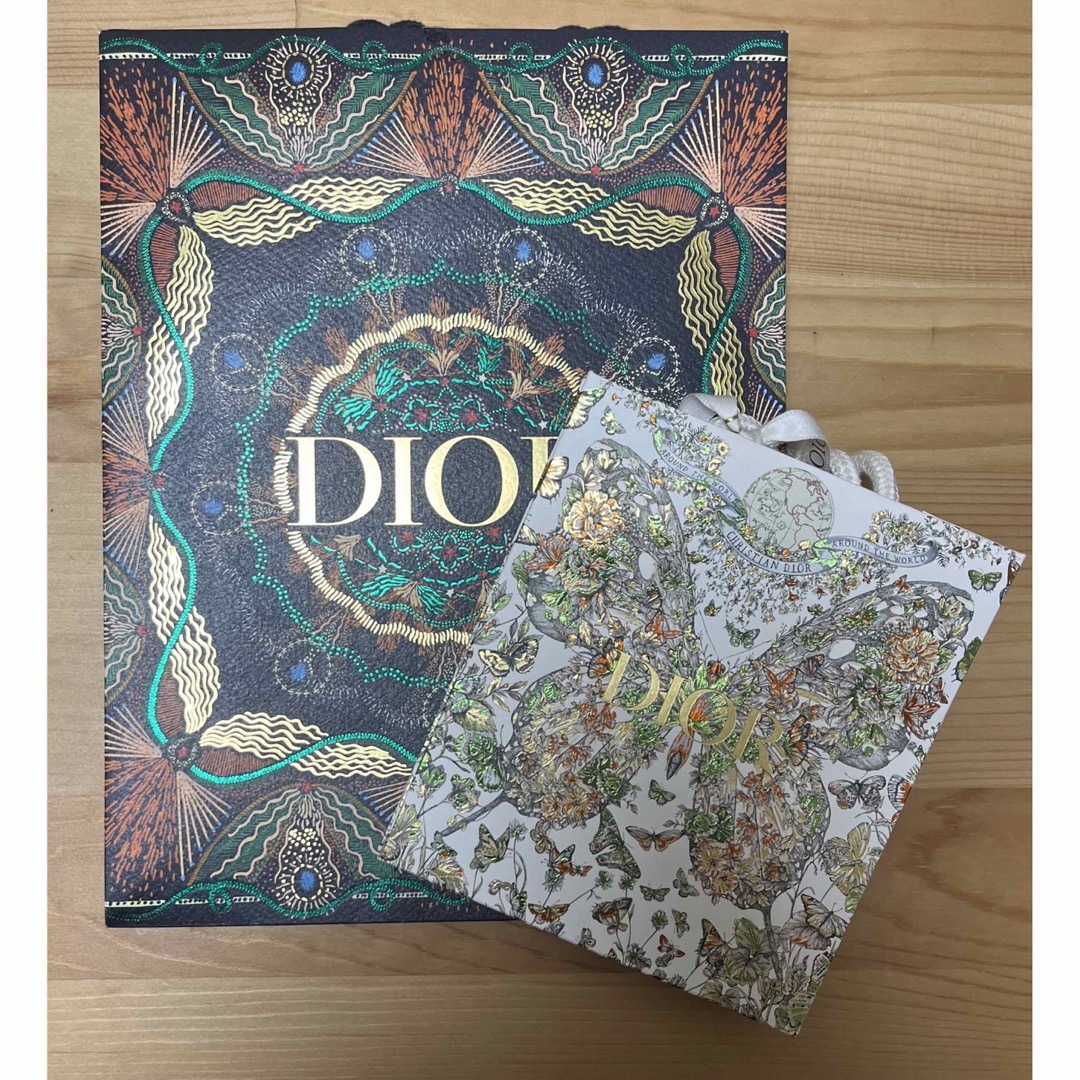 Dior(ディオール)のdior ディオール　紙袋　ショッパー　袋 レディースのバッグ(ショップ袋)の商品写真