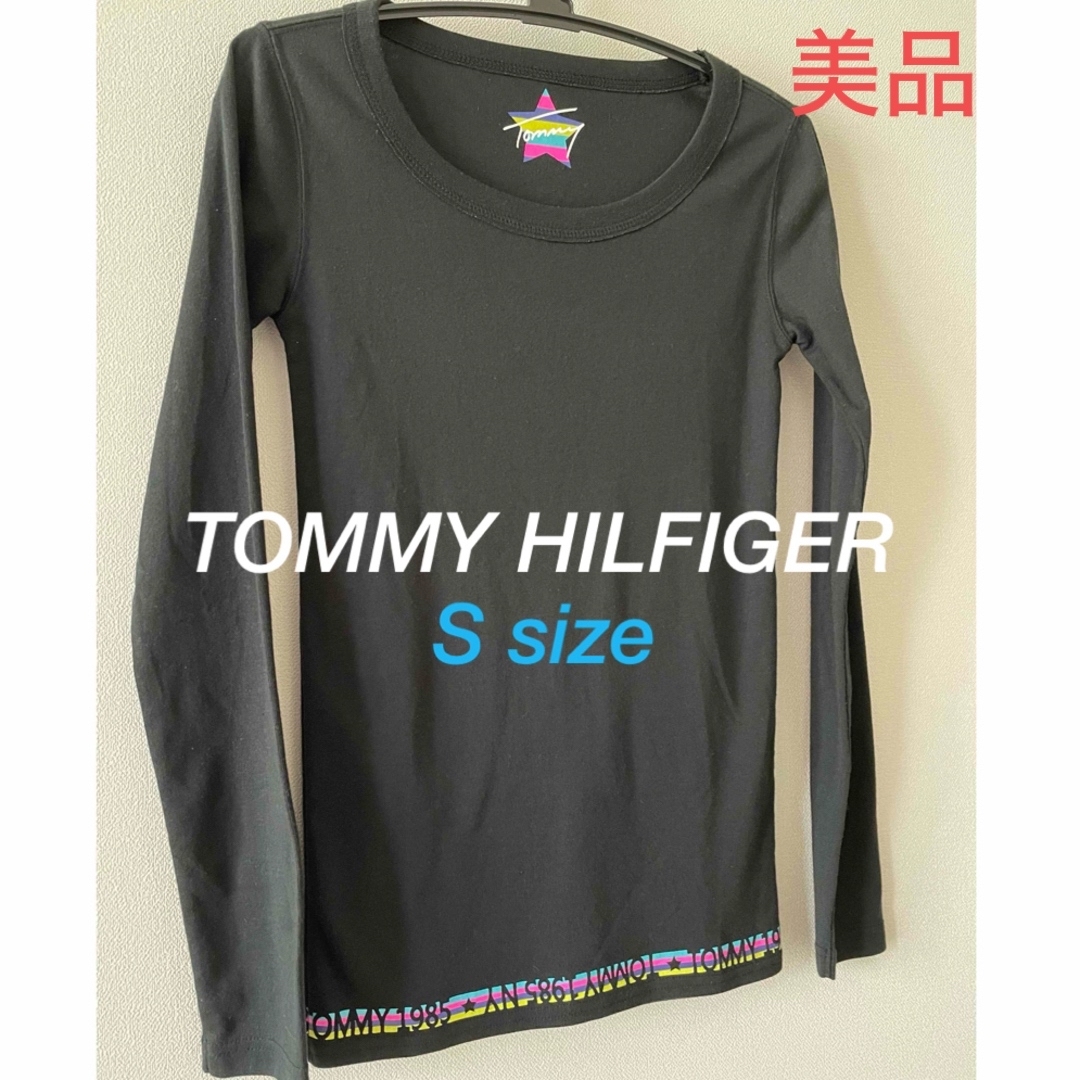TOMMY HILFIGER(トミーヒルフィガー)のトミーヒルフィガー長袖Tシャツ TommyロンT トミーレディース   レディースのトップス(Tシャツ(長袖/七分))の商品写真