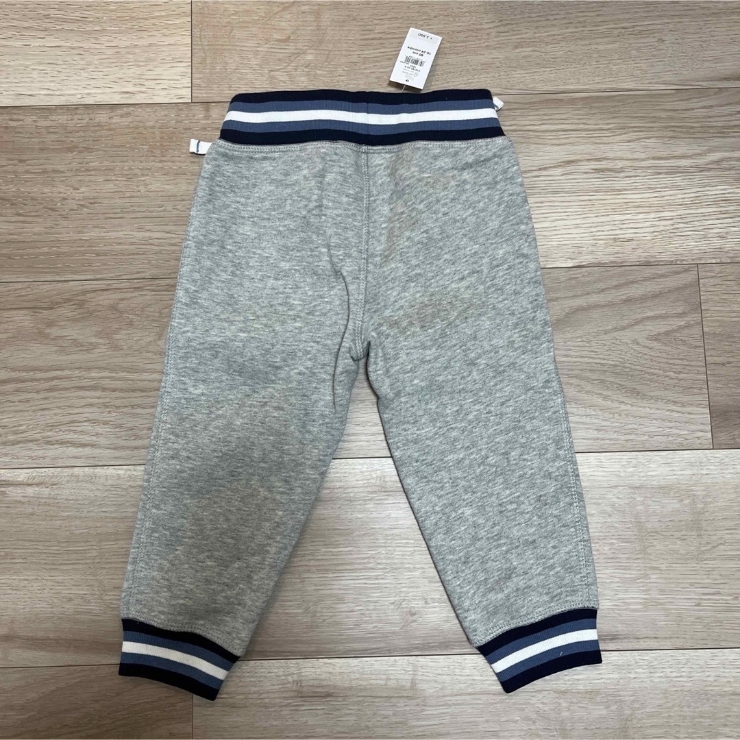 babyGAP(ベビーギャップ)の新品★baby GAP裏フリースパンツ18-24months 90サイズ キッズ/ベビー/マタニティのキッズ服男の子用(90cm~)(パンツ/スパッツ)の商品写真