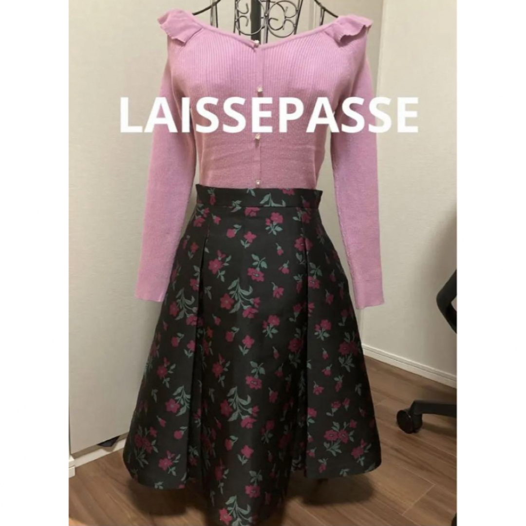 LAISSE PASSE(レッセパッセ)の【最終値下】レッセパッセ  花柄 スカート 膝丈 ブラック S レディースのワンピース(ひざ丈ワンピース)の商品写真