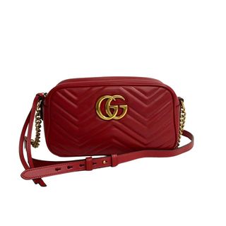 グッチ(Gucci)の極 美品 レア GUCCI グッチ ロゴ GGマーモント レザー 本革 チェーン ミニ ショルダーバッグ ポシェット サコッシュ レッド 24209(ショルダーバッグ)