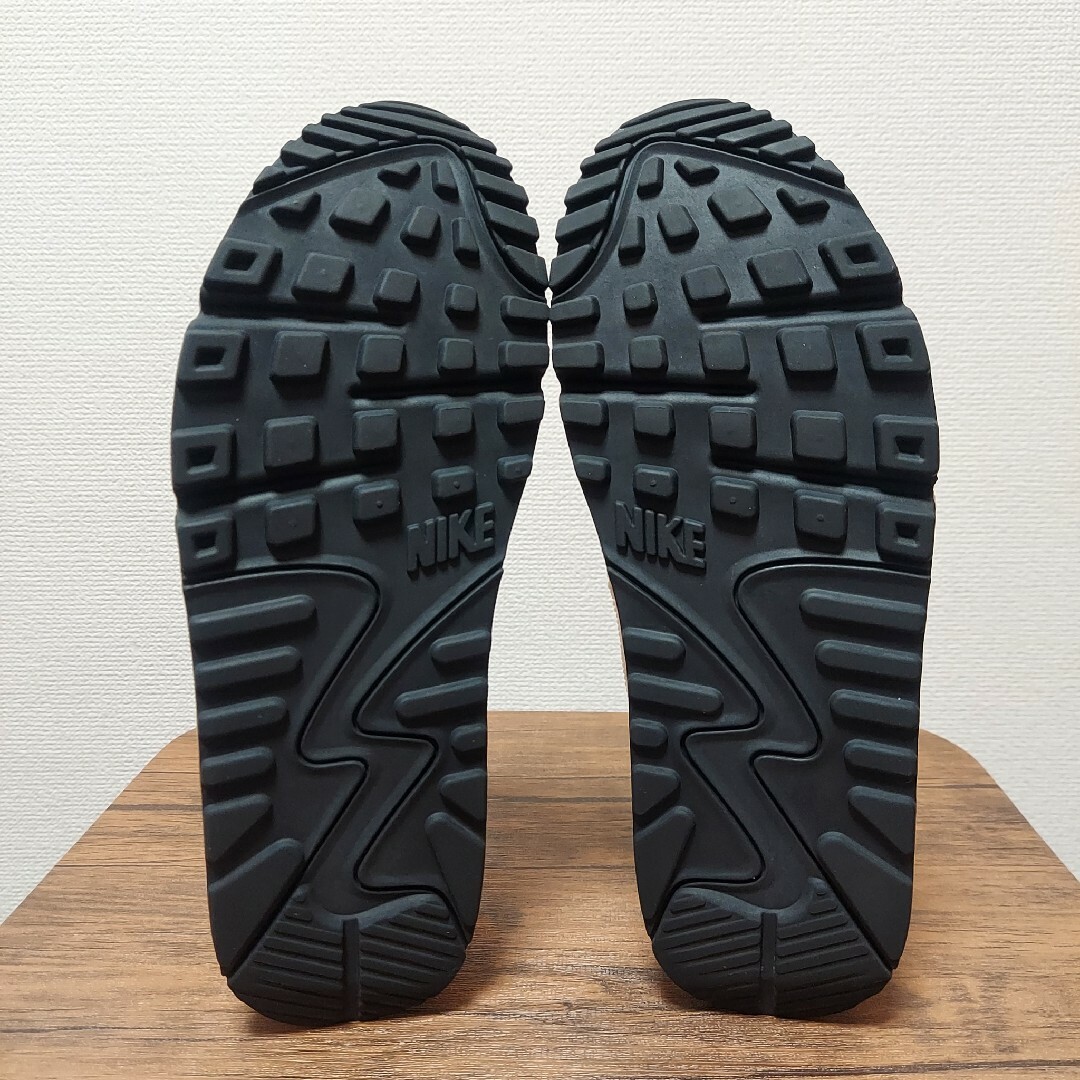 NIKE(ナイキ)のNIKE ナイキ エアマックス90　ウィメンズ　24.5cm レディースの靴/シューズ(スニーカー)の商品写真