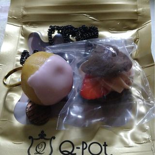 キューポット(Q-pot.)の新宿三越限定 Q-pot.ストロベリーチョコシュークリームネックレス＆リング(ネックレス)