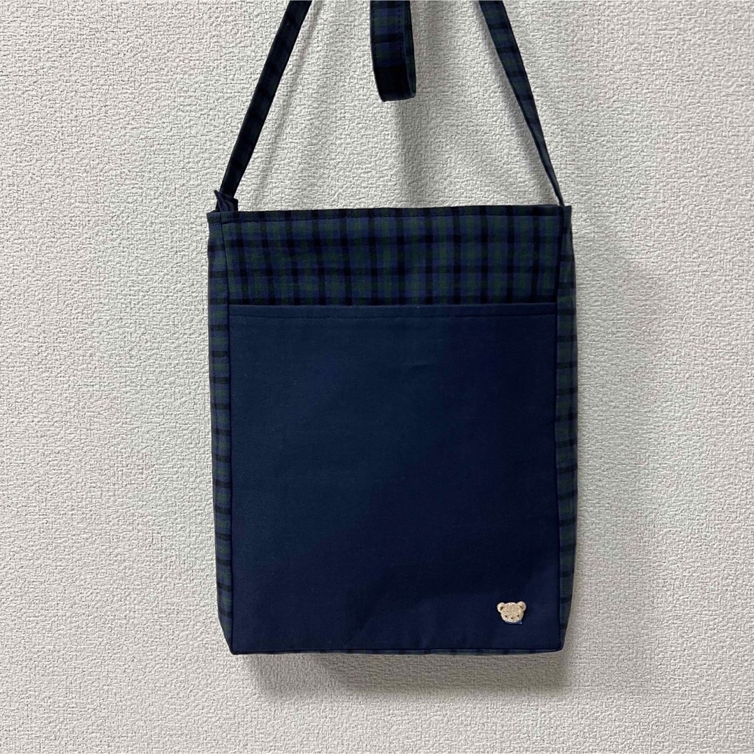 ファミリア　ショルダーバッグ　ハンドメイド レディースのバッグ(ショルダーバッグ)の商品写真
