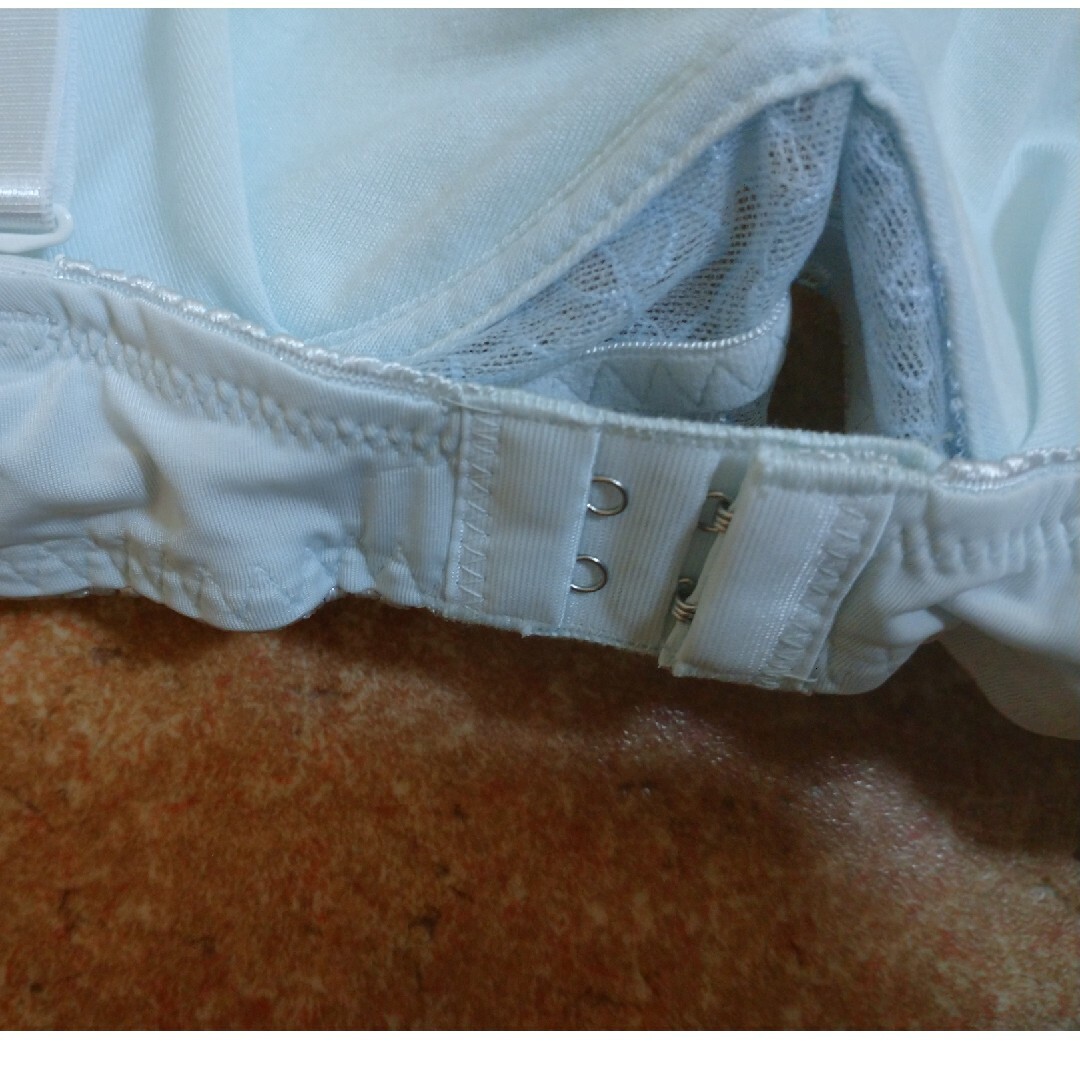 未使用　ノンワイヤーブラ　ブラジャー　ショーツ　セット　上下　水色　Lサイズ レディースの下着/アンダーウェア(ブラ&ショーツセット)の商品写真