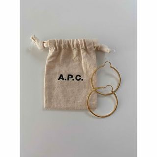 アーペーセー(A.P.C)のapc アーペーセー　フープピアス　ピアス　ゴールド　両耳　アクセサリー(ピアス)