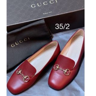 グッチ(Gucci)のgucci ローファー 35/2(ローファー/革靴)