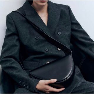 ザラ(ZARA)のZARA ショルダーバッグ(ショルダーバッグ)