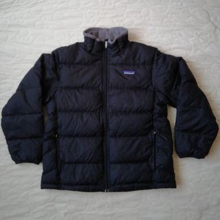 パタゴニア(patagonia)のpatagoniaキッズダウンジャケット　ダウンコート　KIDS M(10)(ジャケット/上着)