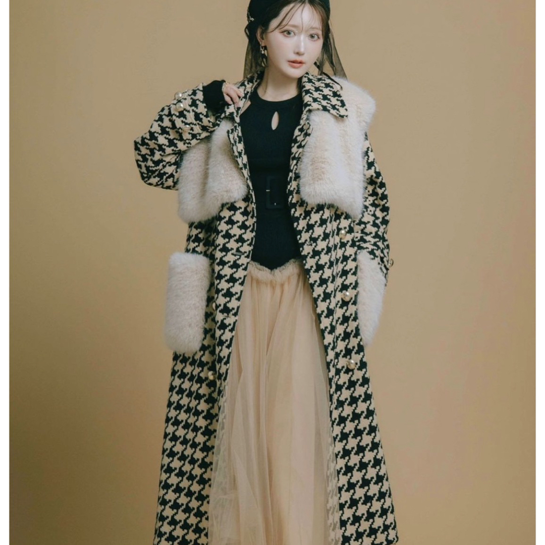 Crayme,(クレイミー)のCrayme Fur Mix Pranet Coat レディースのジャケット/アウター(ロングコート)の商品写真