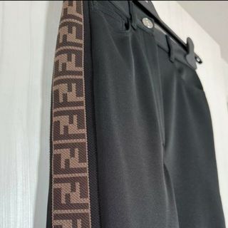 フェンディ(FENDI)の国内正規品 フェンディ サイド ズッカ柄 スキニーパンツ ジャージ FENDI(サルエルパンツ)